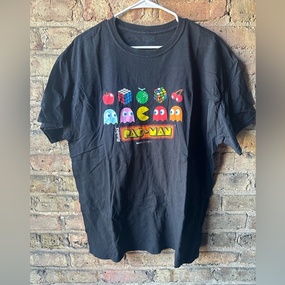 Pac-Man Graphic T-Shirt - Picture 1 of 4